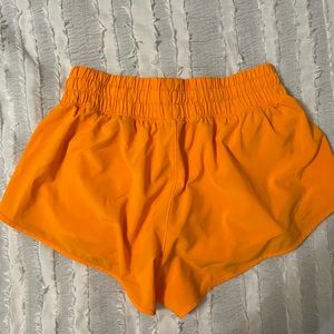 OFFLINE AERIE XS ORANGE SHORTS